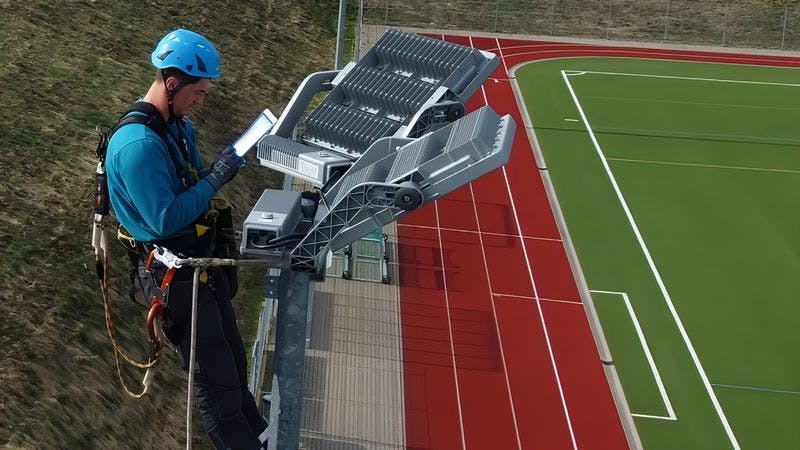 Upgrading a Floodlight System to LED Technology