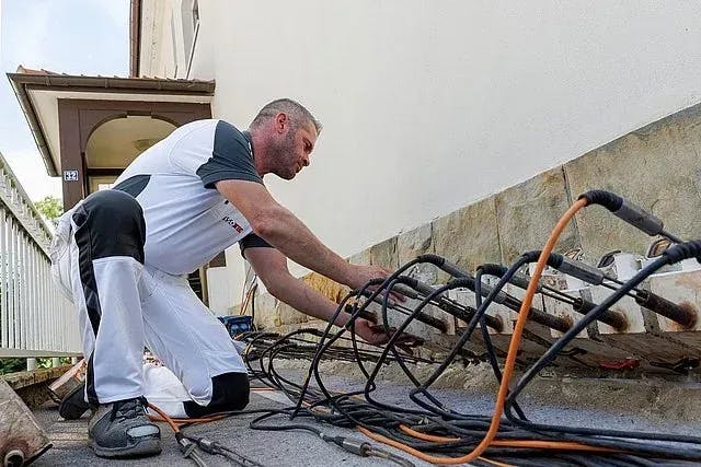 Réussir la rénovation d'un sous-sol infesté de moisissures à Pfaffenhofen