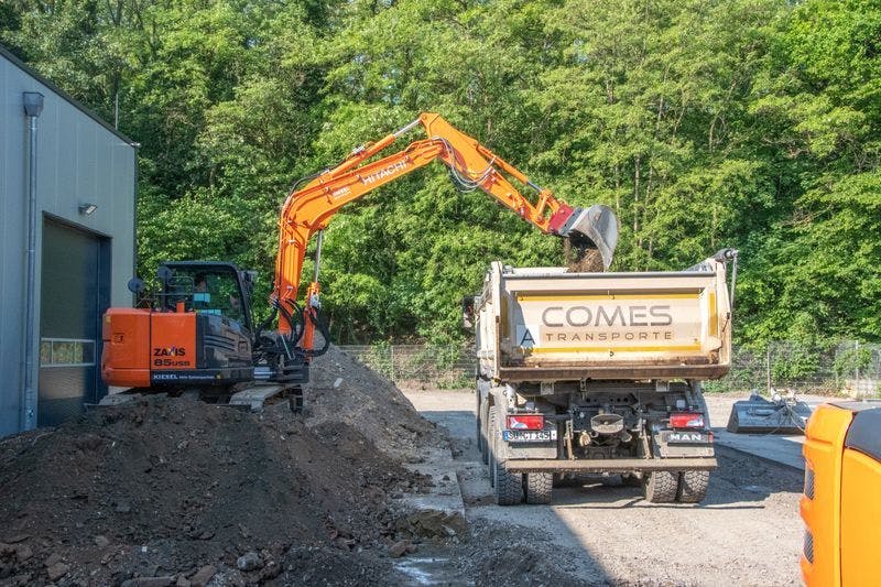 Hitachi 8.5 ton Excavator